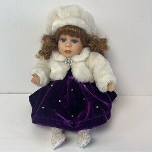 Collecters Choice Doll Fine Bisque Porcelain Brown Hair Blue Eyes Wind Up Music